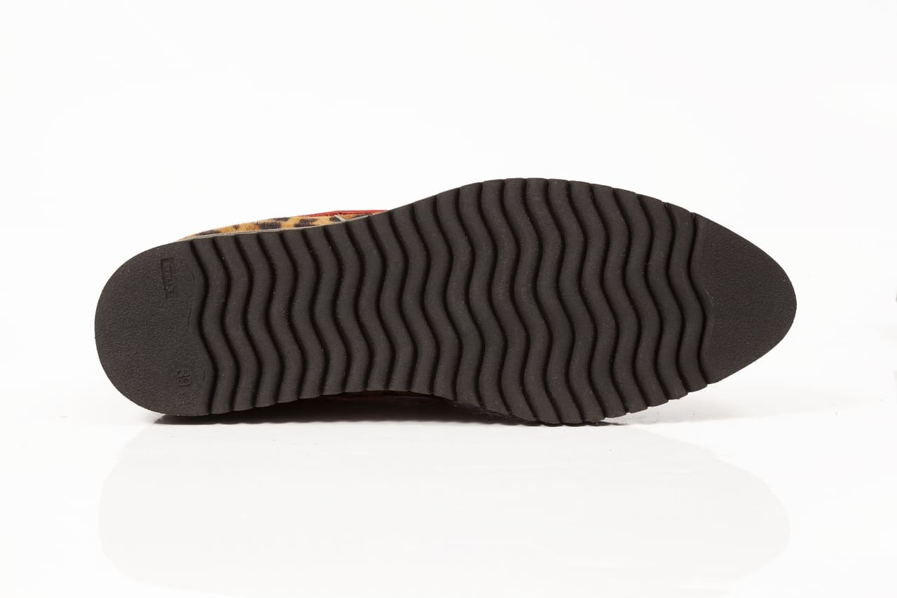 Brown Gepard Winter - Image 7